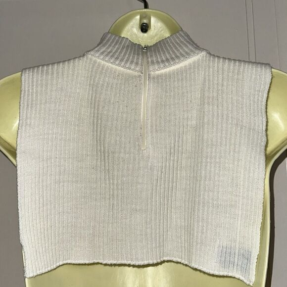Vintage 60s/70s white acrylic white ribbed turtleneck dickie that zips up back - Picture 3 of 4